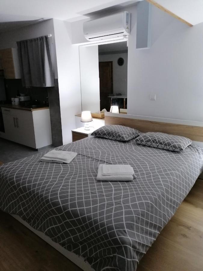 Natural Oak Studio By Emmelia Group Pafos Dış mekan fotoğraf